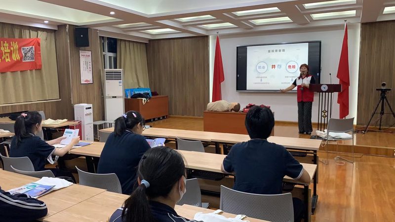 上海市教育考试院官网：http://www.shmeea.edu.cn/